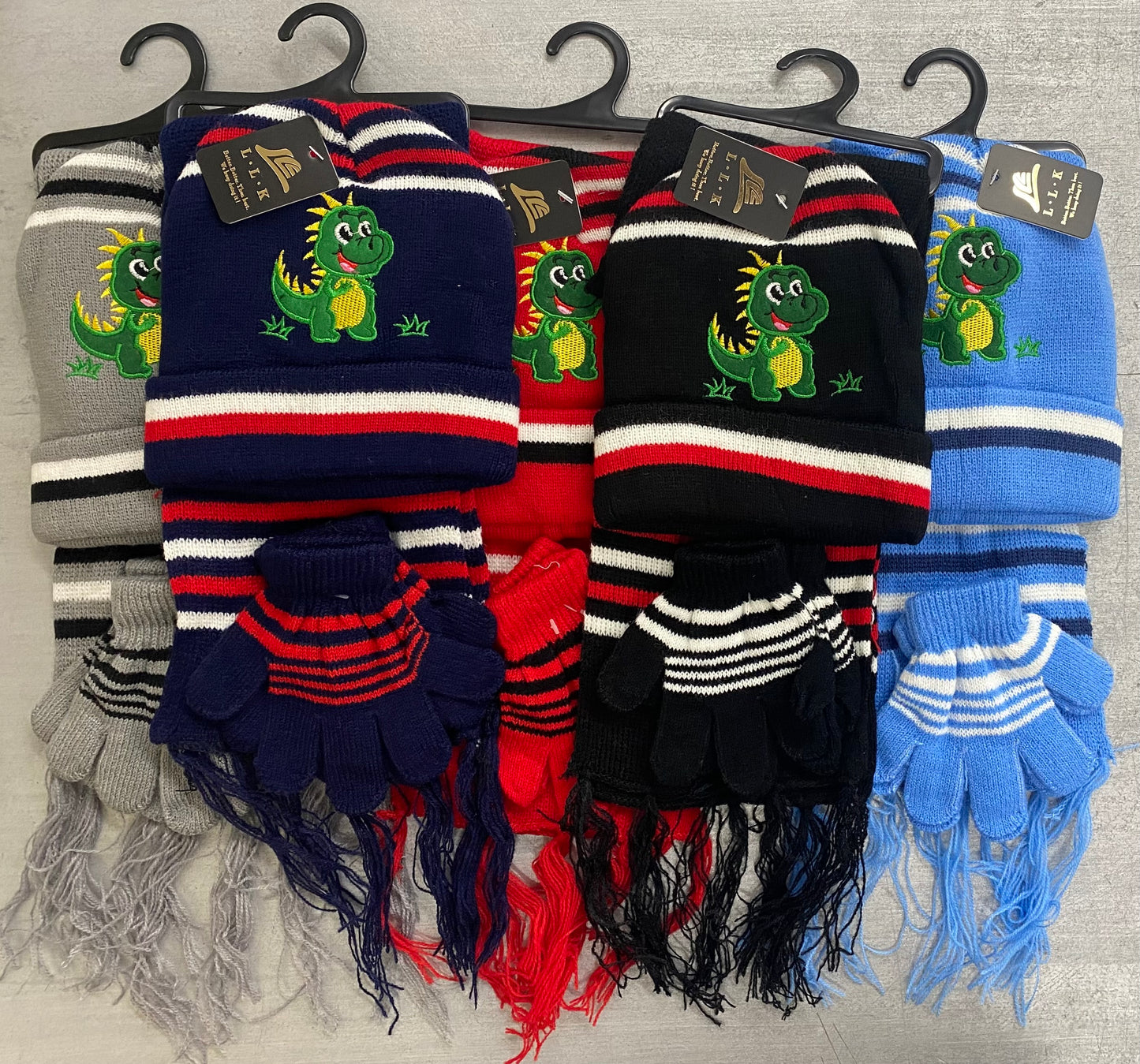 BEANIES PLUS/