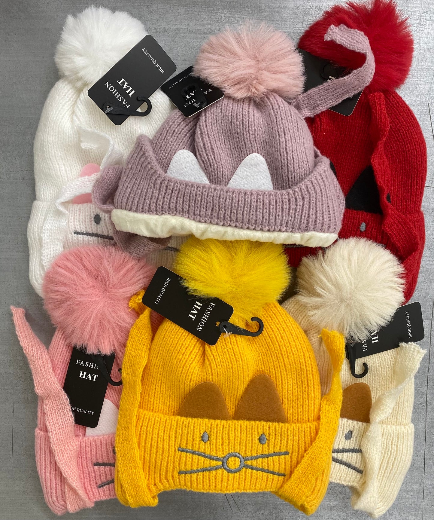 BEANIES PLUS/