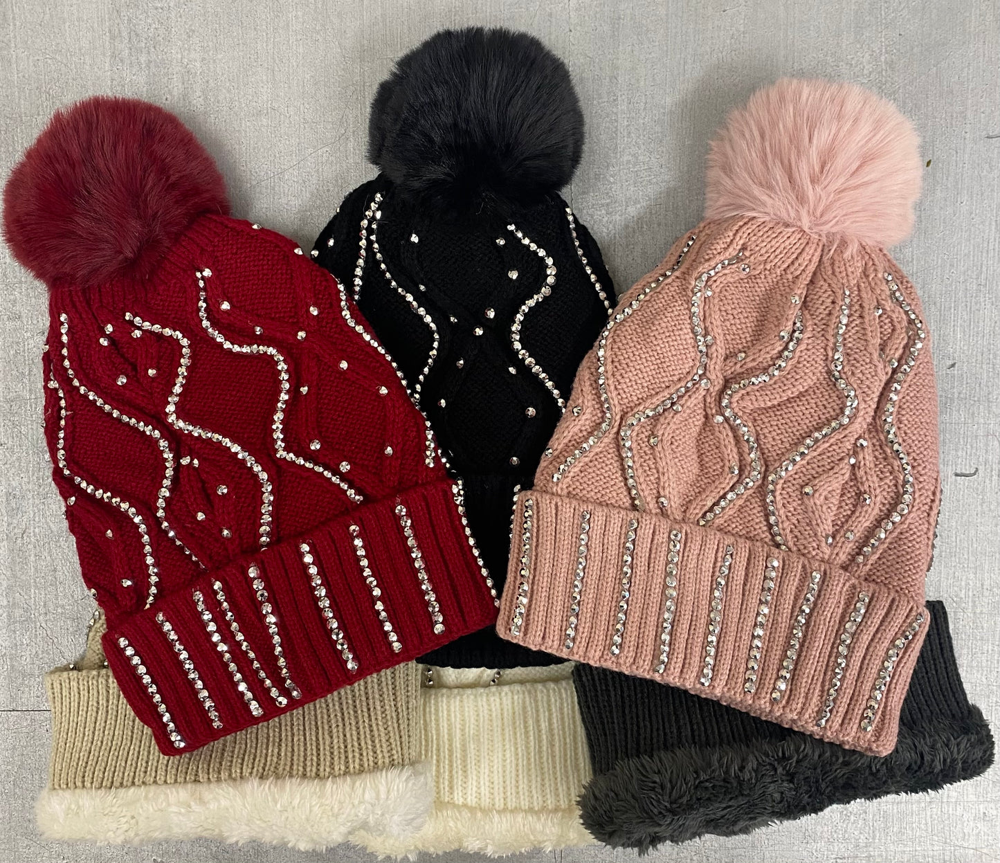 BEANIES PLUS/